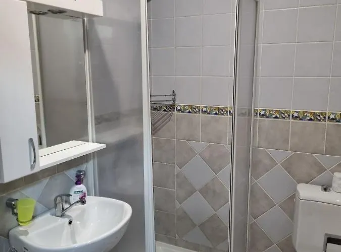 Trg Jezero زلاتيبور